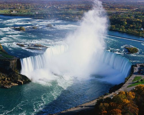 Ниагарском водопад (Niagara Falls), Канада / США